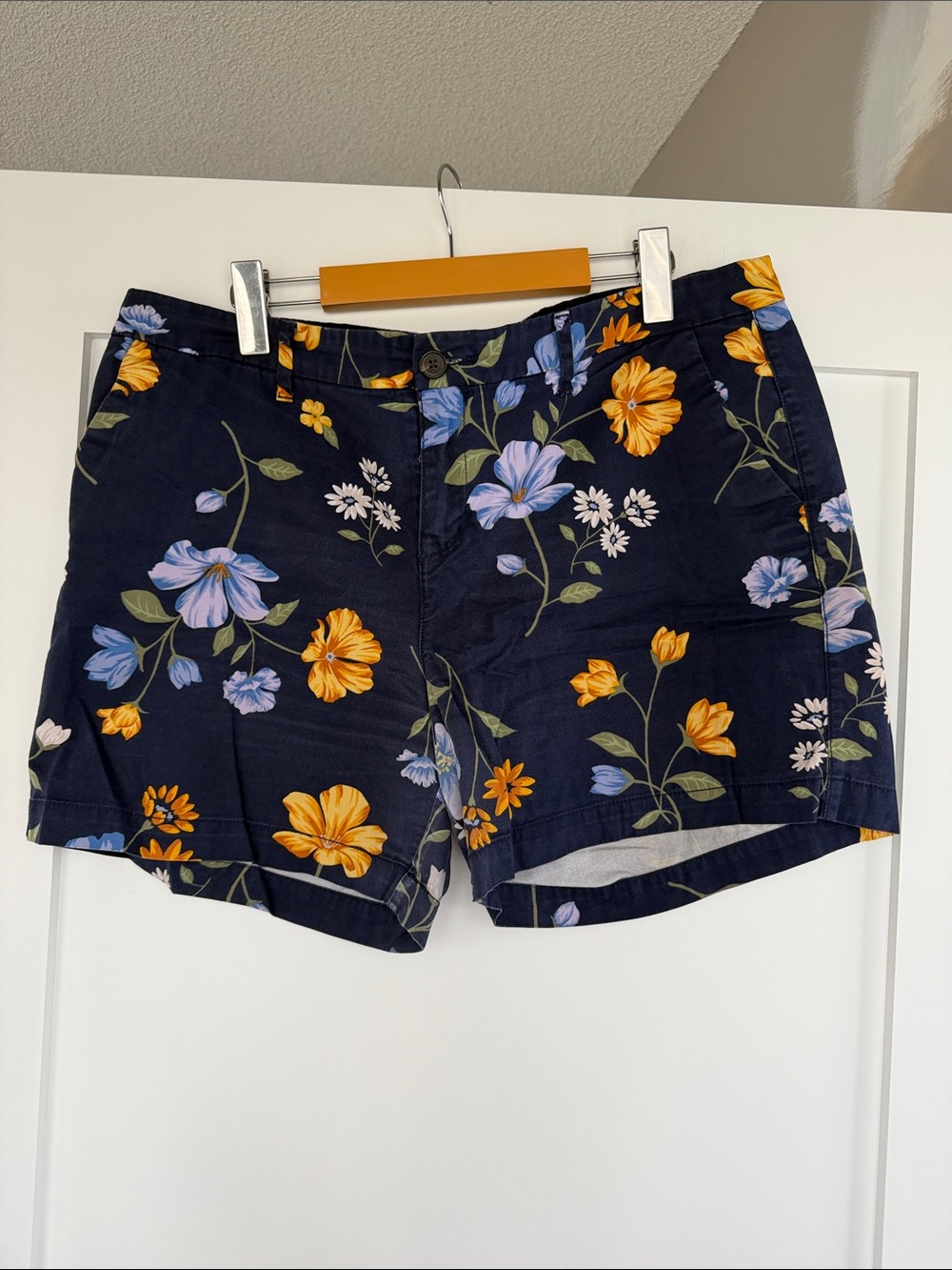 Old Navy Navy Floral Button-Front Shorts with Lavender Blooms